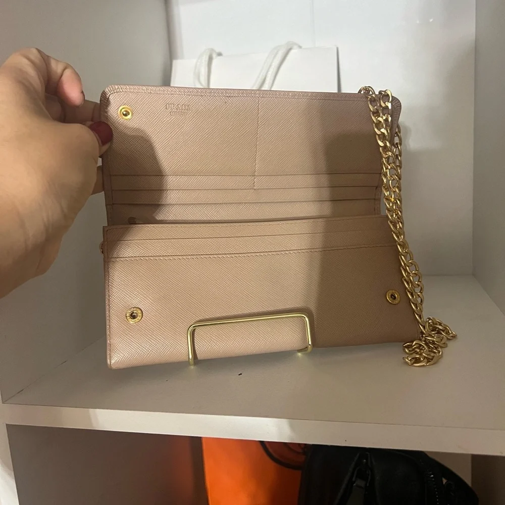 Prada Wallet - Picture 4 of 9